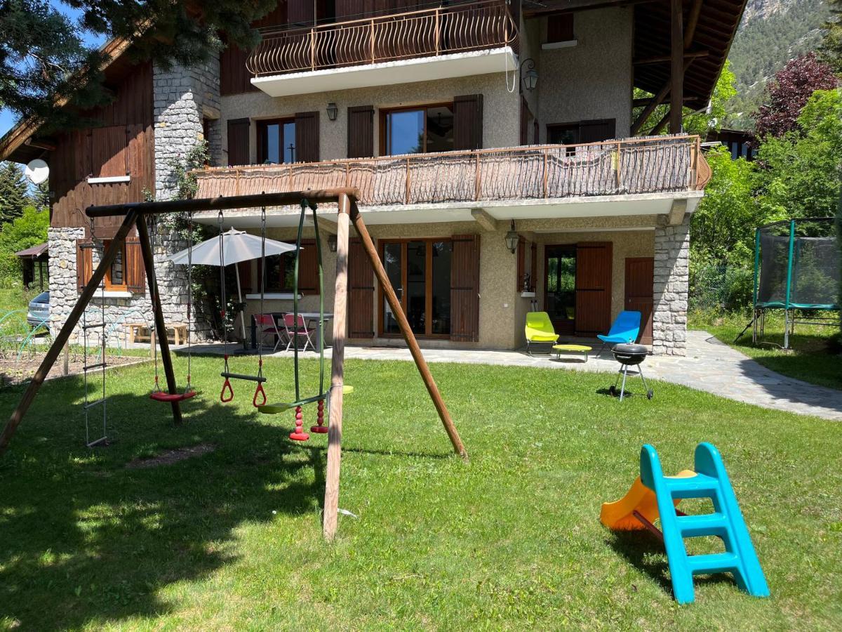 Appartement Rez De Jardin, 2 Chambres/ 4 Personnes, Garage. Briançon Buitenkant foto