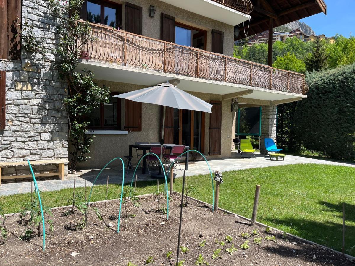 Appartement Rez De Jardin, 2 Chambres/ 4 Personnes, Garage. Briançon Buitenkant foto